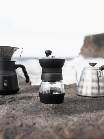 Hario medium glass outlet hand coffee grinder